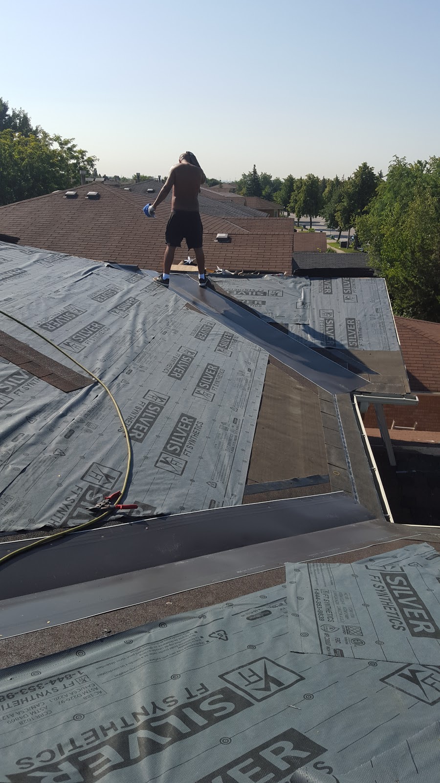 Honest Roofing INC | Ph15-260, Seneca Hill Dr, Toronto, ON M2J 4S6, Canada | Phone: (647) 400-8941