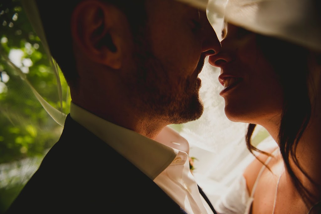 Love Like This Photography | 2324 Echo Valley Dr, Victoria, BC V9B 0G4, Canada | Phone: (250) 616-0166