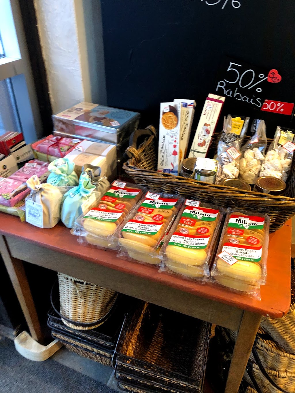 Le Coin dItalie, épicerie fine | 1381 Rue King Ouest, Sherbrooke, QC J1J 2B8, Canada | Phone: (819) 563-5130