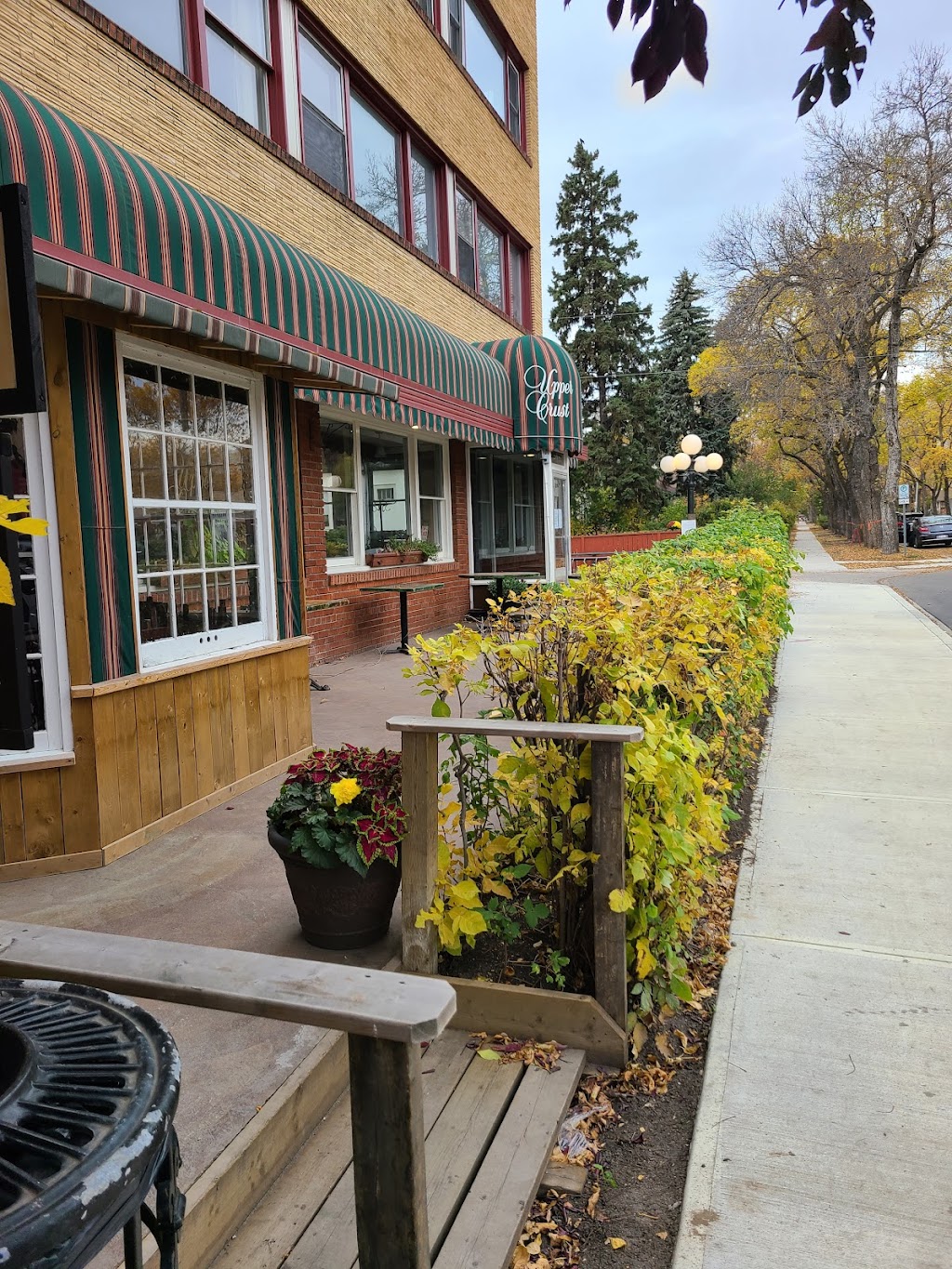 Upper Crust | 10909 86 Ave NW, Edmonton, AB T6G 0W8, Canada | Phone: (780) 758-5599