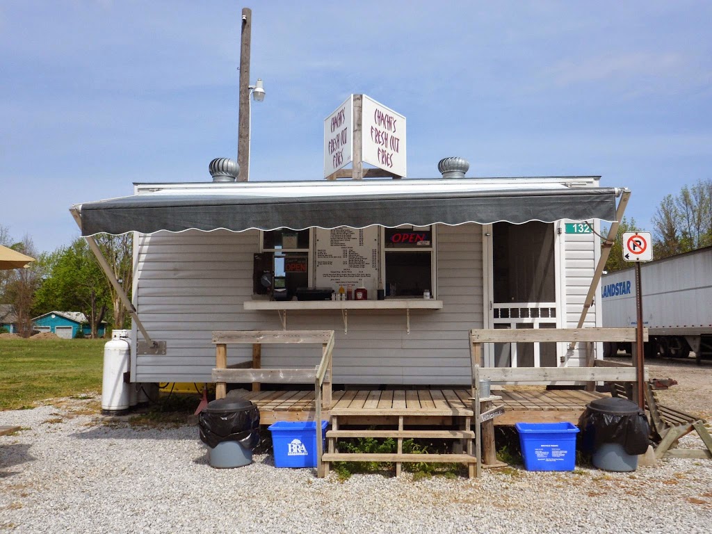Chachis Fresh Cut Fries | 132 Main St, Thedford, ON N0M 2N0, Canada | Phone: (519) 671-2816