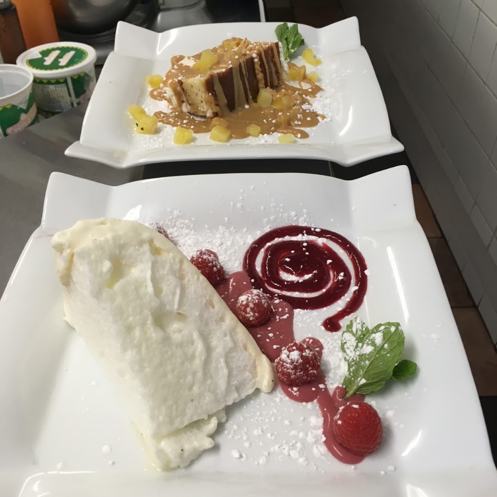 Clémentine | 2459 Rue de lÉglise, Val-David, QC J0T 2N0, Canada | Phone: (819) 322-2111