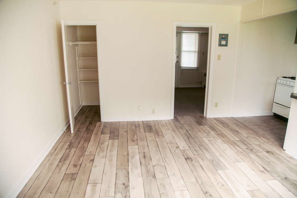 Strathearn Heights Apartments | 8768 96 Ave NW, Edmonton, AB T6C 2B2, Canada | Phone: (780) 469-3080