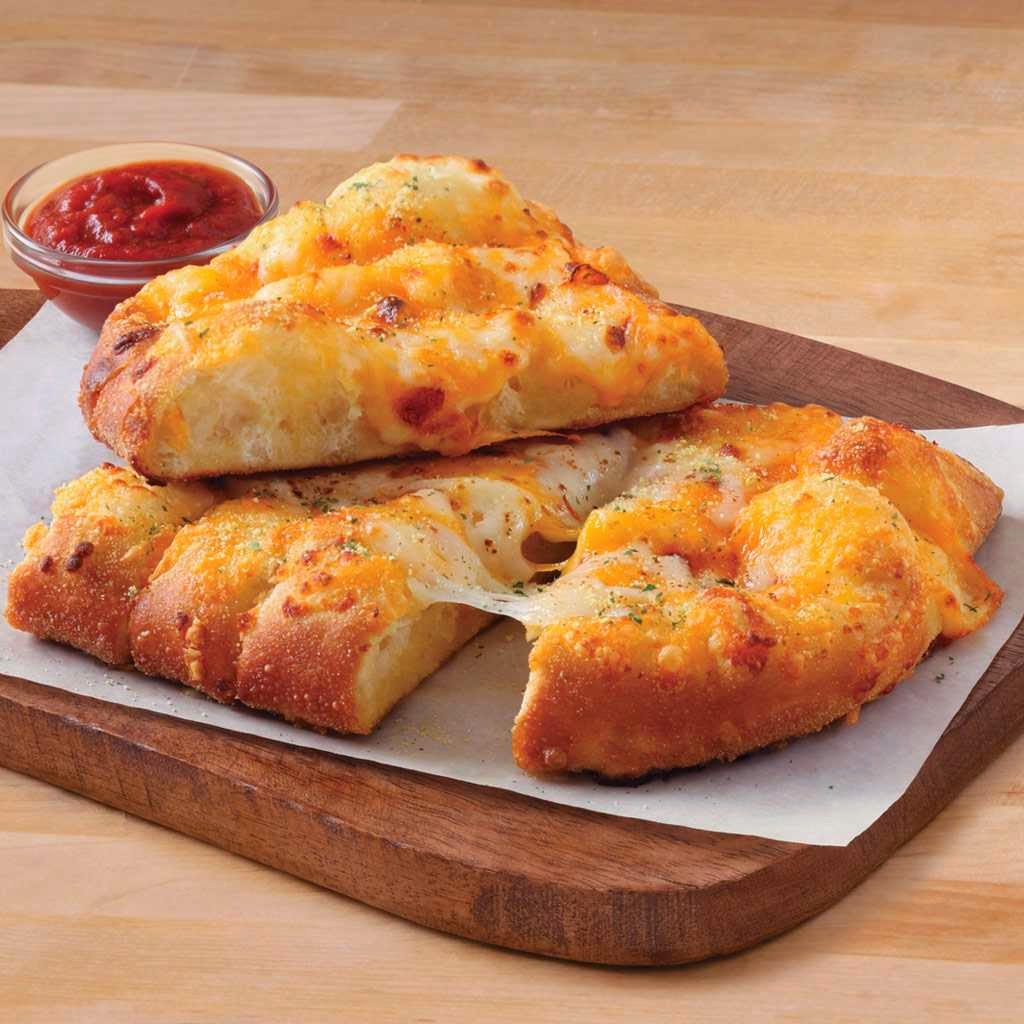 Dominos Pizza | 1575 Clarkson Rd N, Mississauga, ON L5J 2X1, Canada | Phone: (905) 855-9000