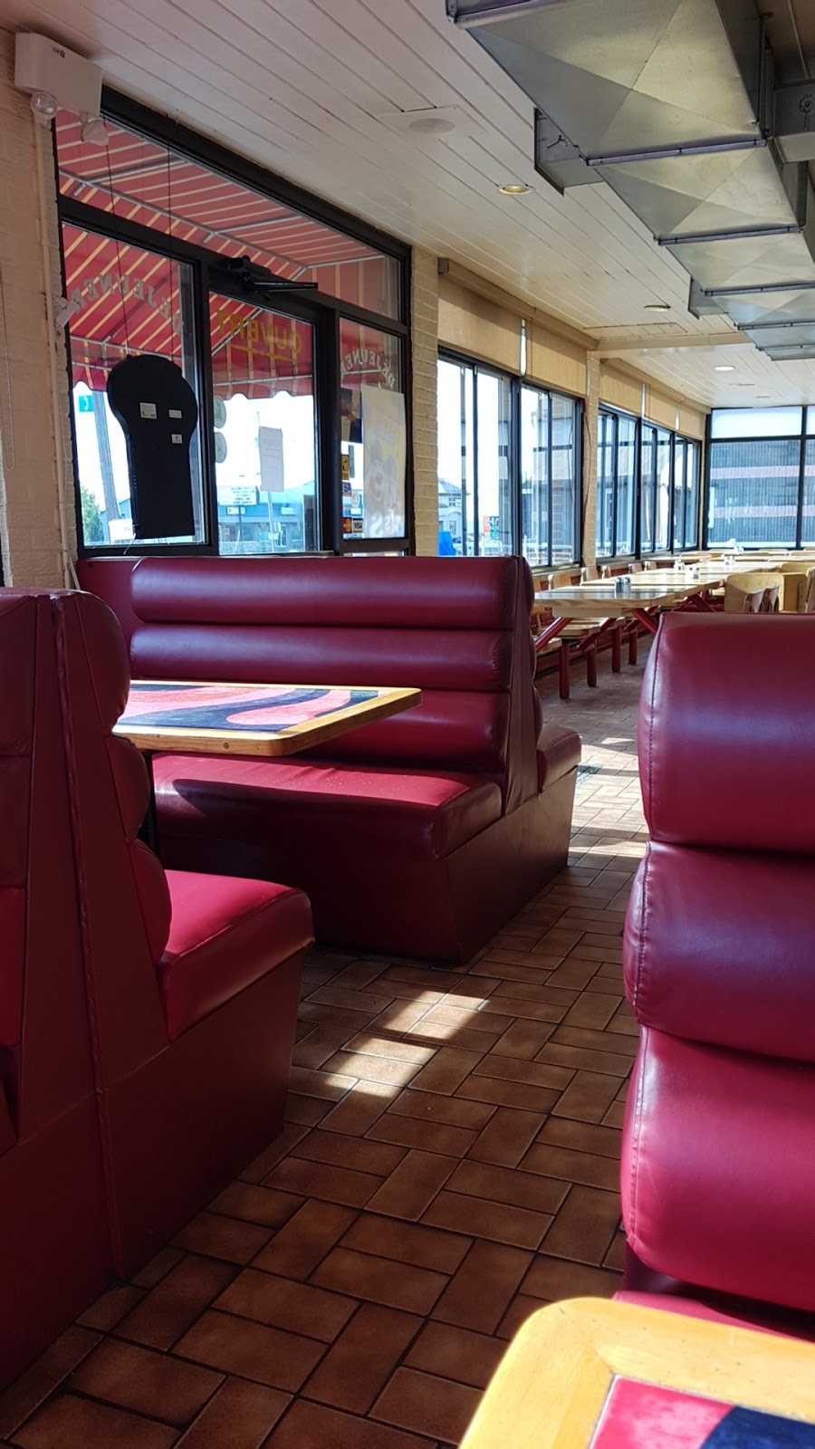 Casse-Croute Chez Lizon | 420 QC-273, Saint-Apollinaire, QC G0S 2E0, Canada | Phone: (418) 881-3063