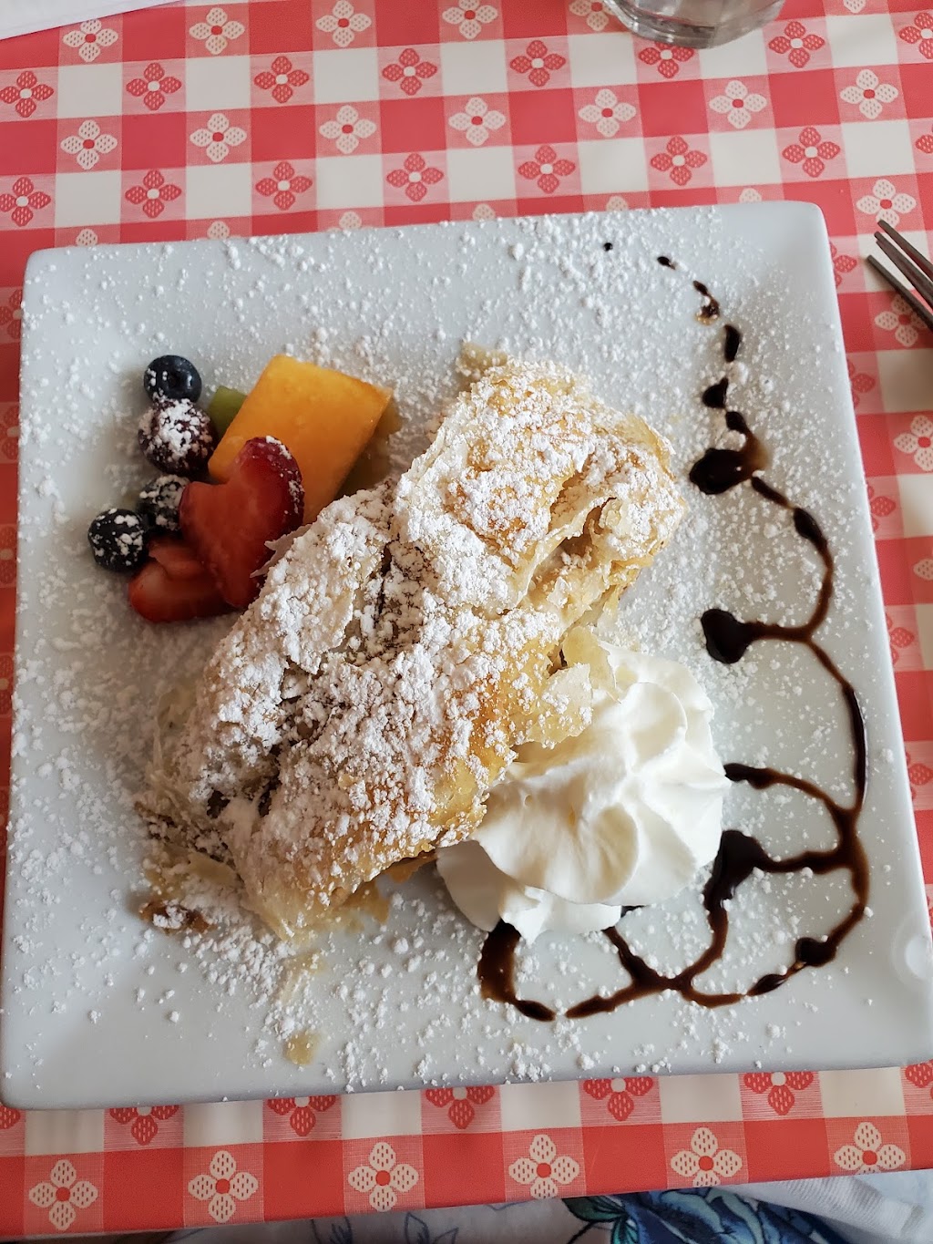 My Place Restaurant | 2 Main St W, Smiths Falls, ON K7A 1M6, Canada | Phone: (613) 284-4696