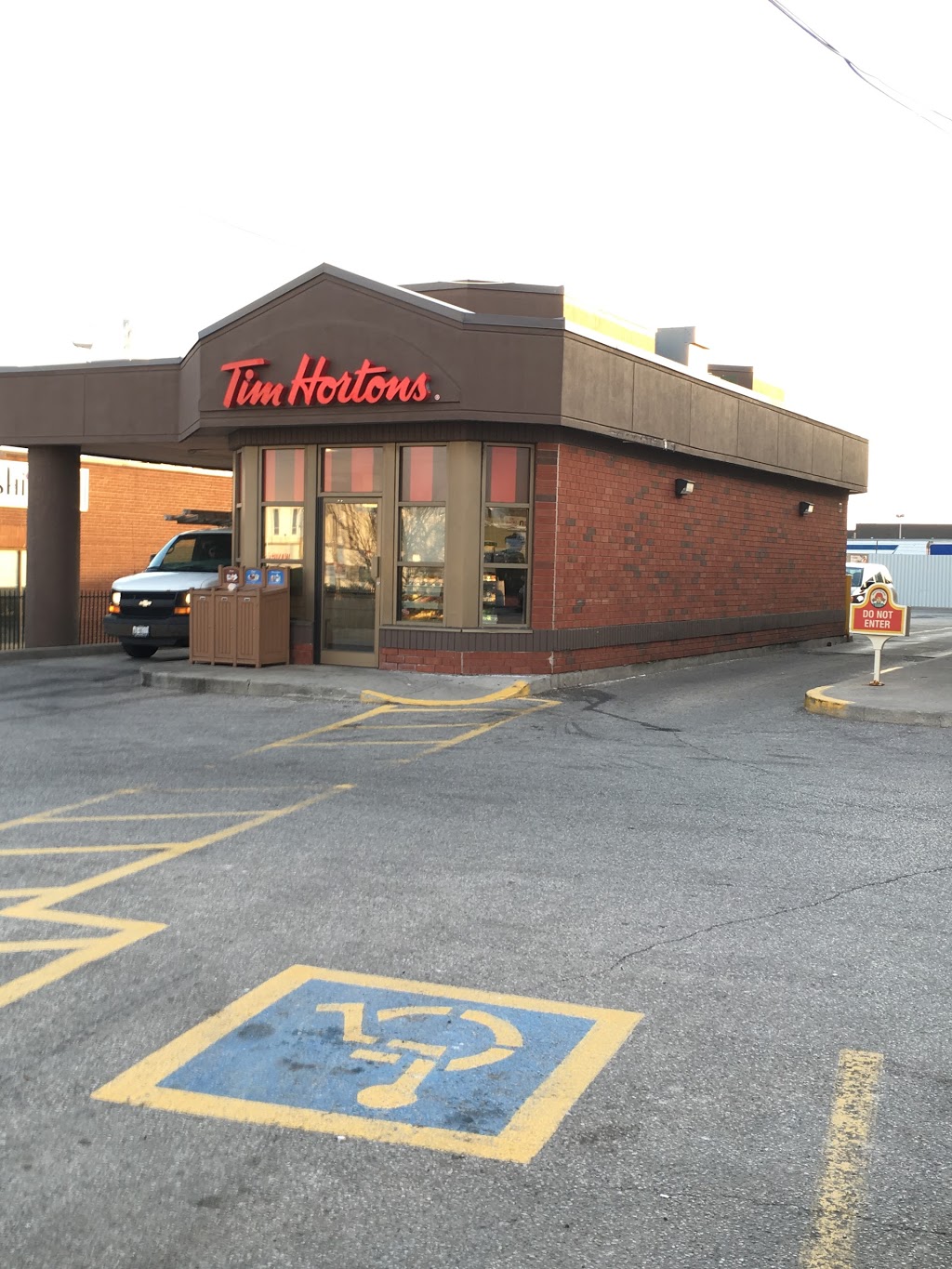 Tim Hortons | 570a Kipling Ave, Etobicoke, ON M8Z 5E9, Canada | Phone: (416) 503-9729