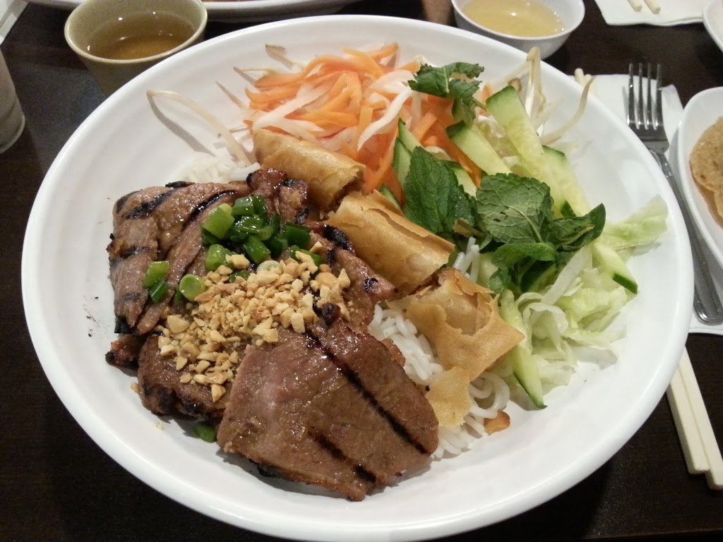 Mi Pho Song Vu | 1070 Stone Church Rd E, Hamilton, ON L8W 3K8, Canada | Phone: (905) 667-4830