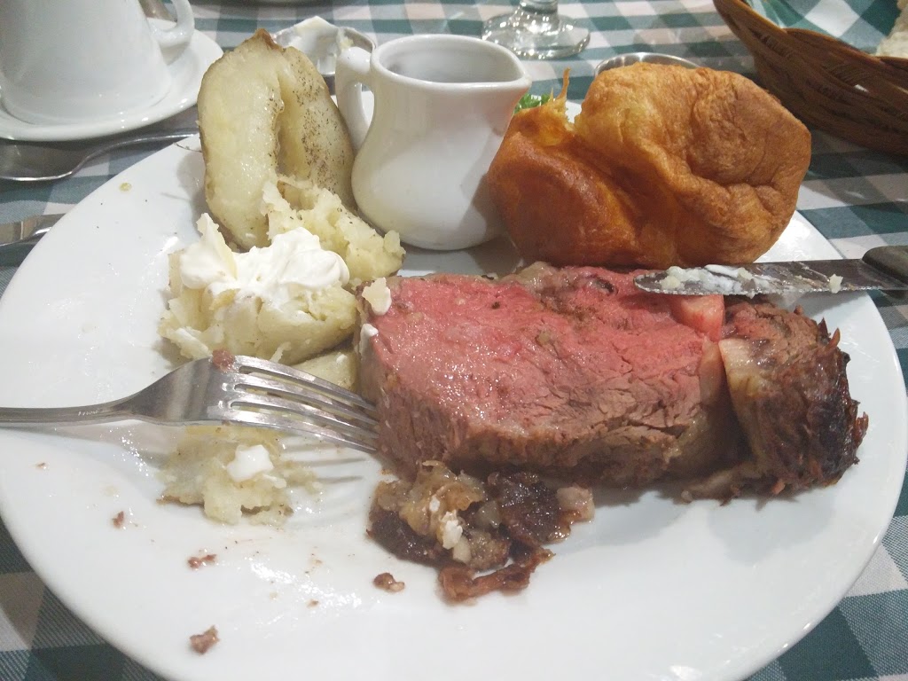 Wolf & Spice Restaurant | 6269 ON-28, Woodview, ON K0L 3E0, Canada | Phone: (705) 654-3661
