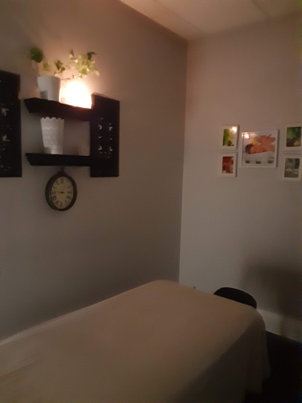Mona Massage at Terwillegar | 1711 Towne Centre Blvd NW, Edmonton, AB T6R 0T7, Canada | Phone: (587) 566-9387