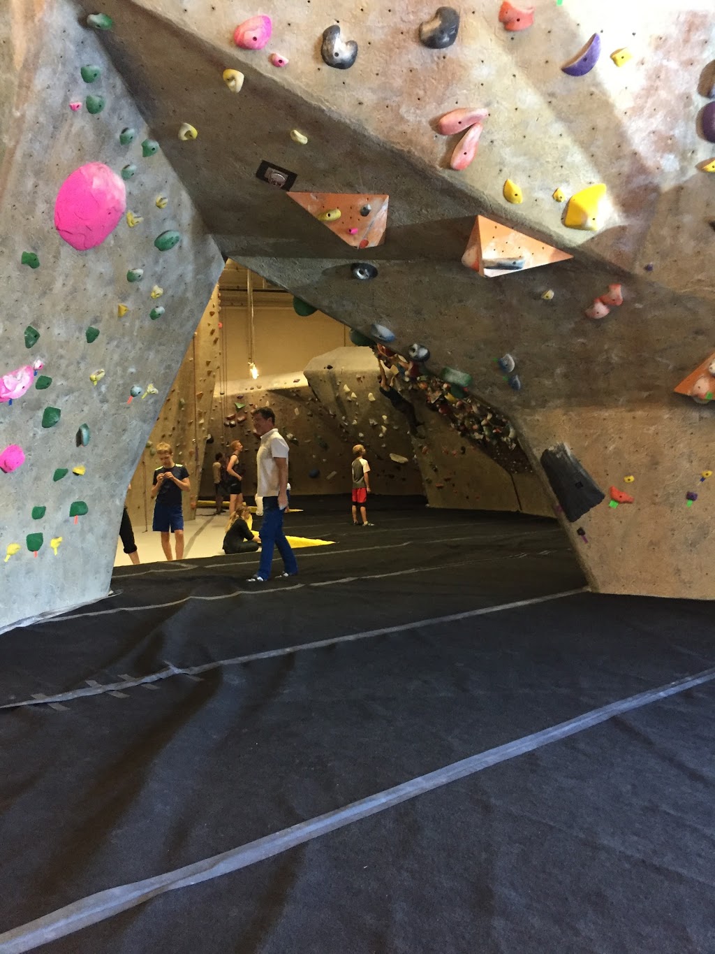 Climbers Rock Inc. | 5155 Harvester Rd #1, Burlington, ON L7L 6V2, Canada | Phone: (905) 633-7625