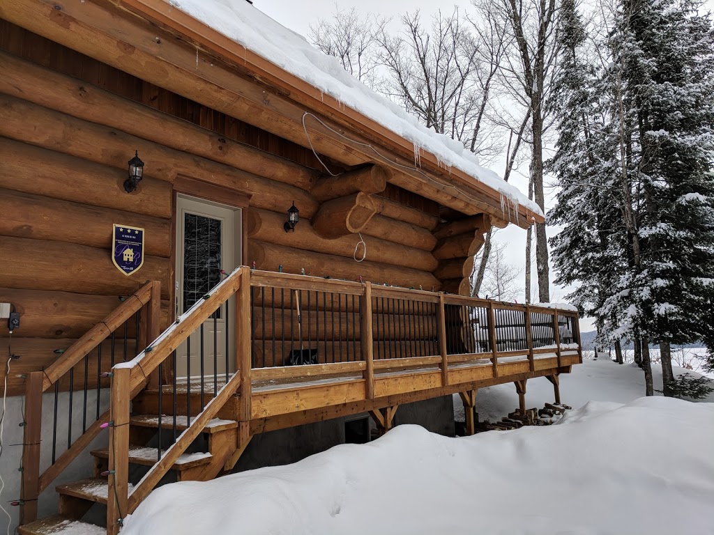 Le Bois De Pin | Lac-des-Plages, QC J0T 1K0, Canada | Phone: (514) 295-6374