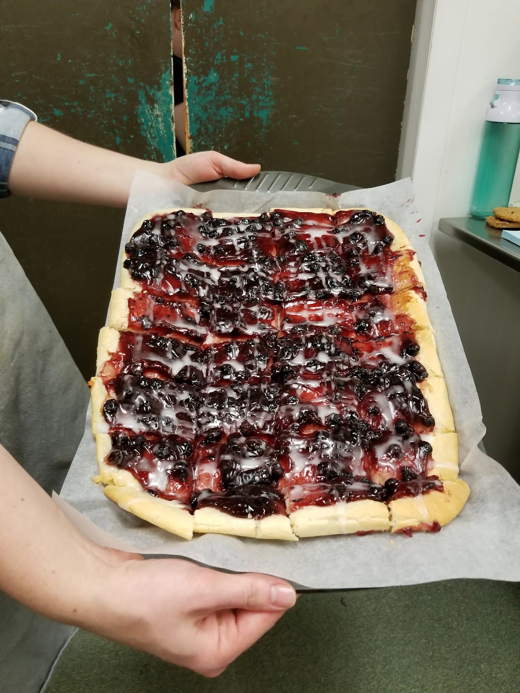 Home-Style Bakery & Cafe | 30 2 Ave, Austin, MB R0H 0C0, Canada | Phone: (204) 637-2000