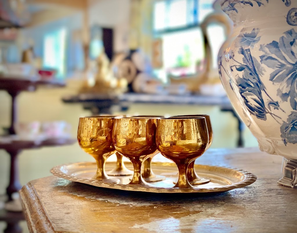 Café brocante Victor | 2361 Ave Principale, Saint-Élie-de-Caxton, QC G0X 2N0, Canada | Phone: (514) 258-4735