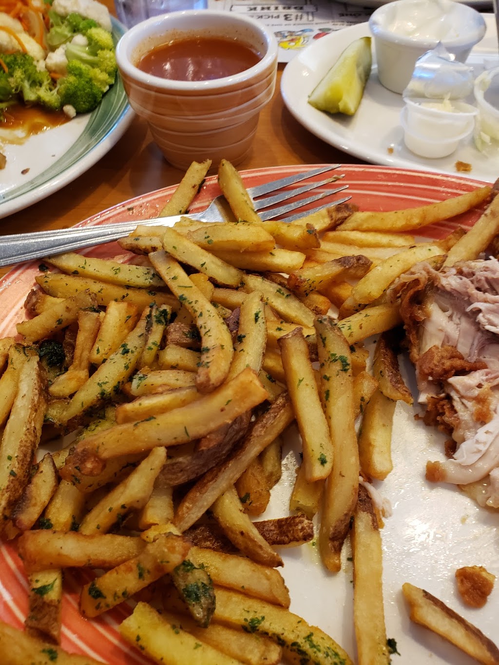 Swiss Chalet Rotisserie & Grill | 427 Norwich Ave, Woodstock, ON N4S 3W4, Canada | Phone: (519) 539-9881