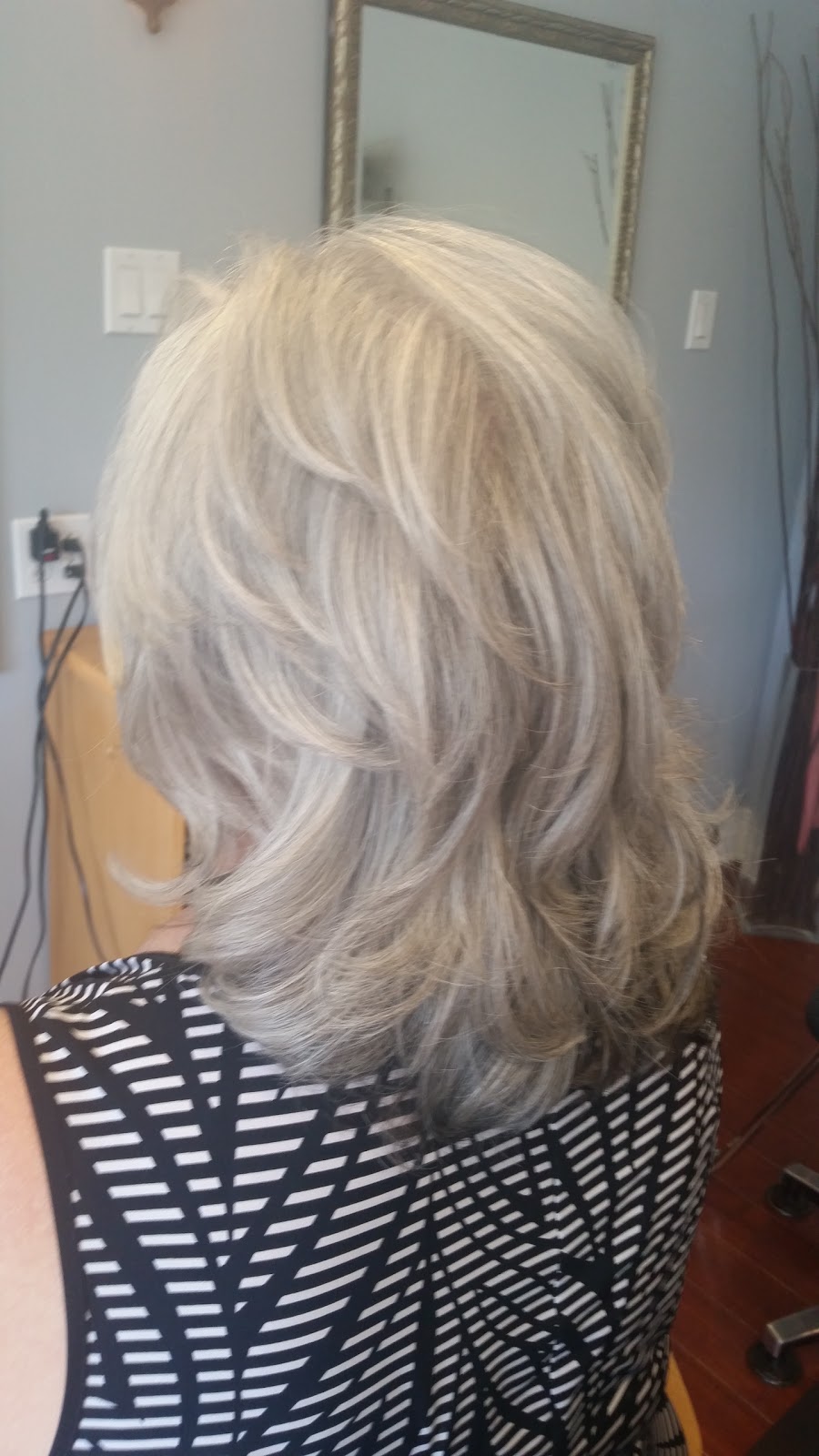 Josees Hair Studio | 474 East Av, Scarborough, ON M1C 2W8, Canada | Phone: (416) 287-0907