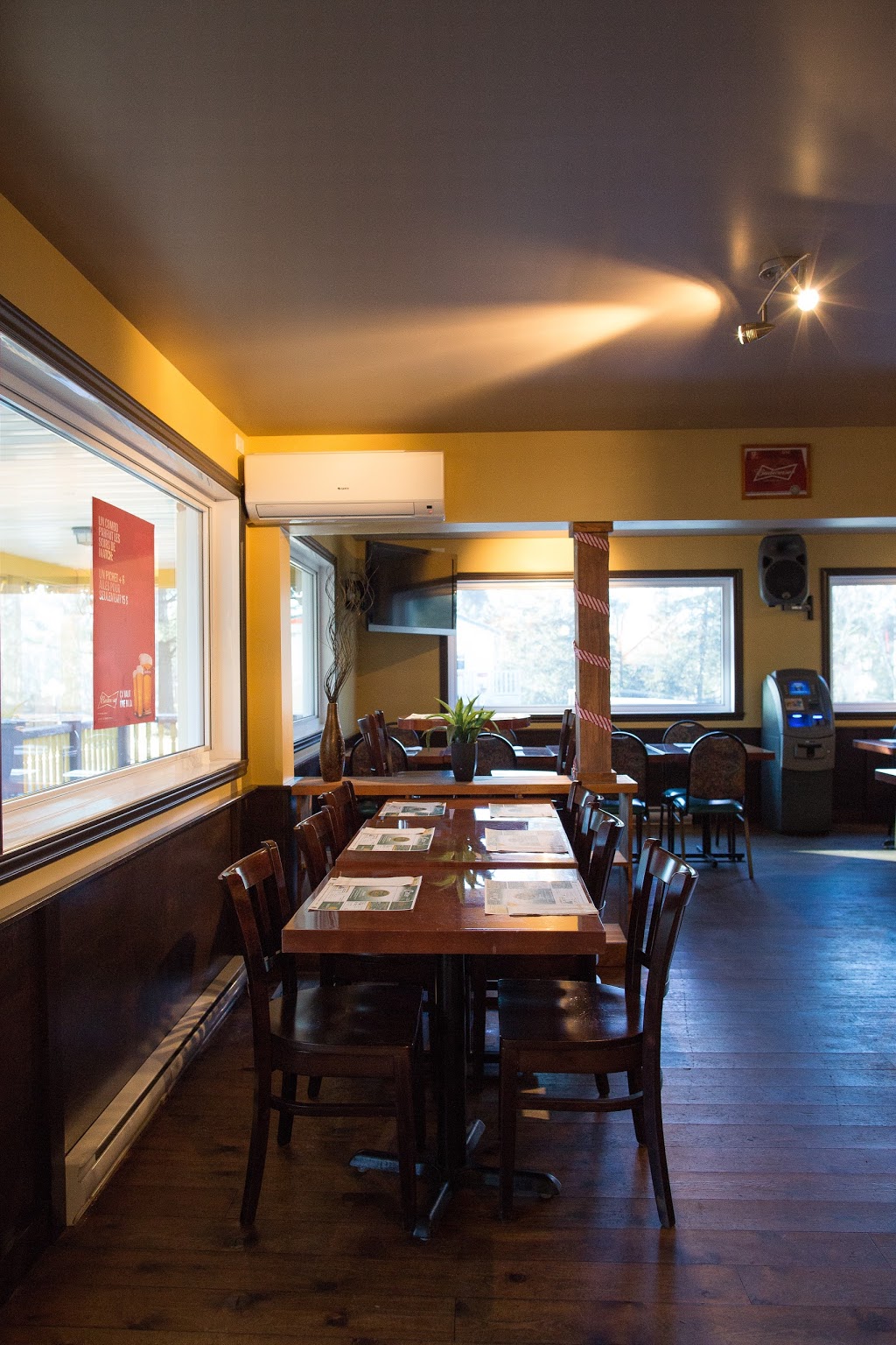 Pub St-Gab | 1825 Boulevard Valcartier, Saint-Gabriel-de-Valcartier, QC G0A 7S0, Canada | Phone: (418) 844-9740