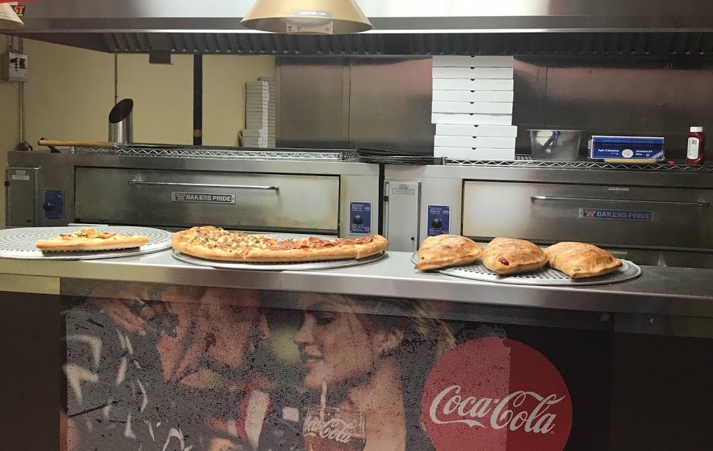 Pizza Lovers | 800 Hunt Club Rd #4, Ottawa, ON K1V 1C3, Canada | Phone: (613) 680-8959