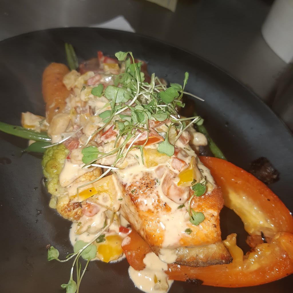Resto-Bar La Galoche | 1065 Rue du Marché, Acton Vale, QC J0H 1A0, Canada | Phone: (450) 546-4011