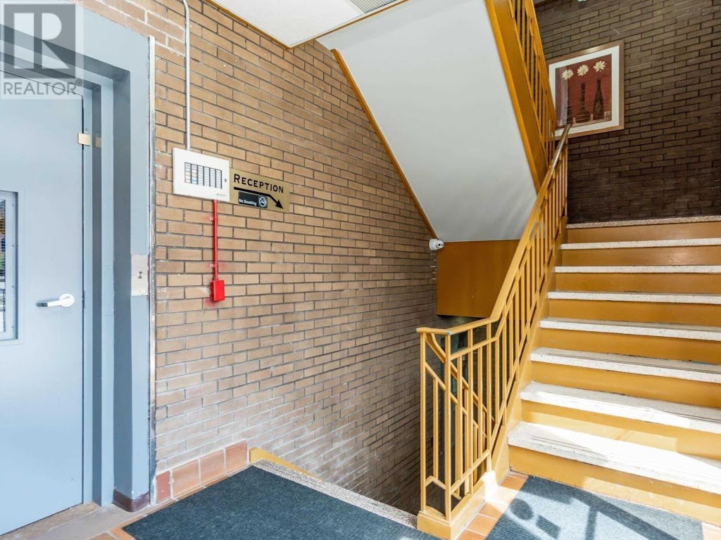 Alliston Inn | 146 Victoria St W, Alliston, ON L9R 1L7, Canada | Phone: (705) 220-2207