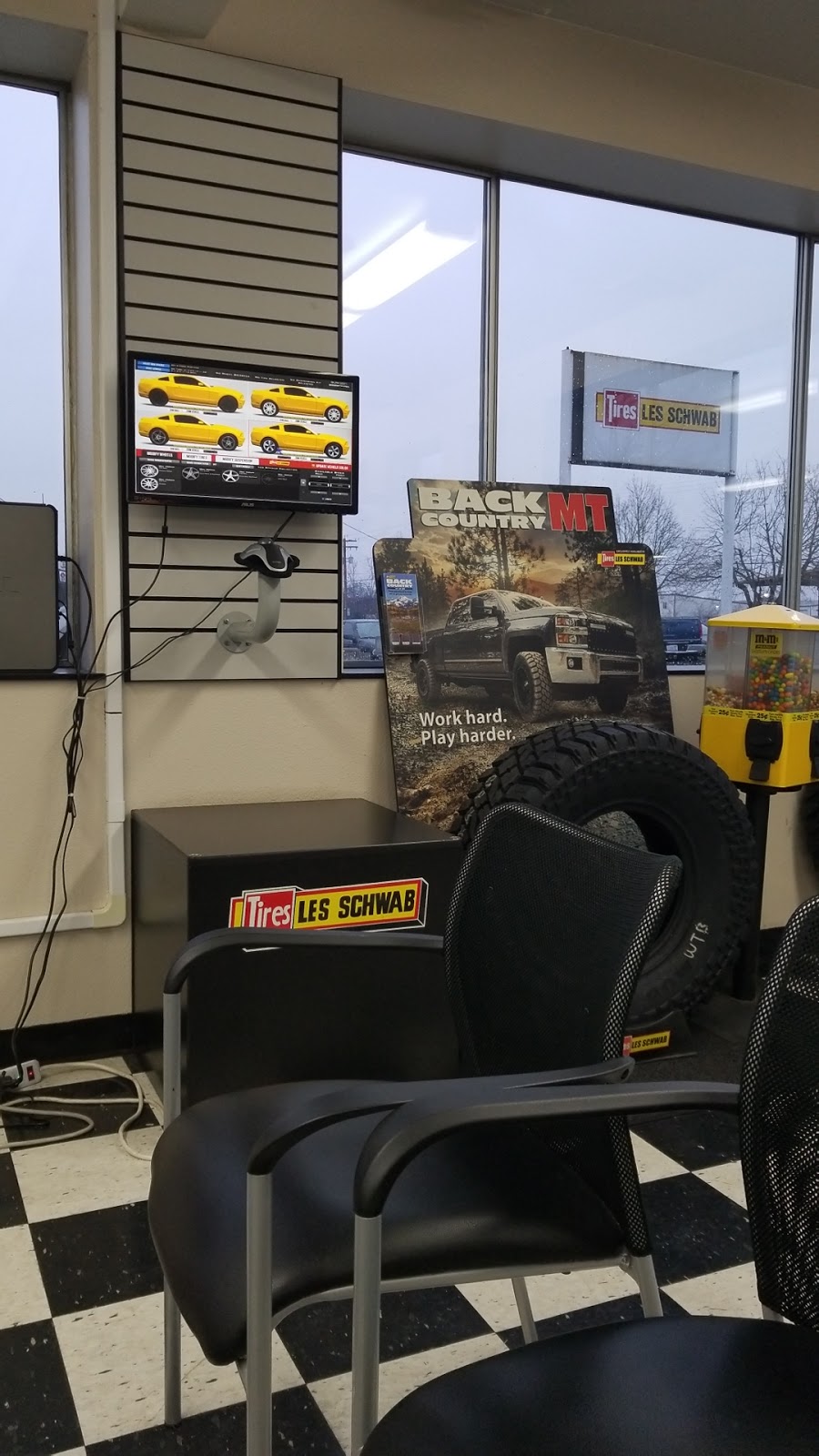 Les Schwab Tire Center | 3805 Iron Gate Rd, Bellingham, WA 98226, USA | Phone: (360) 752-0799