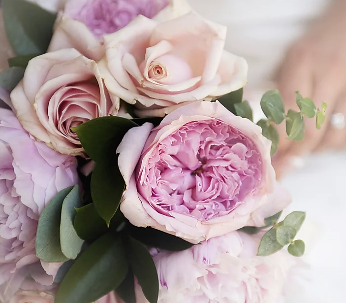 Silk Flowers by Maryann | 12852 150 Ave NW, Edmonton, AB T6V 1H1, Canada | Phone: (780) 457-2539