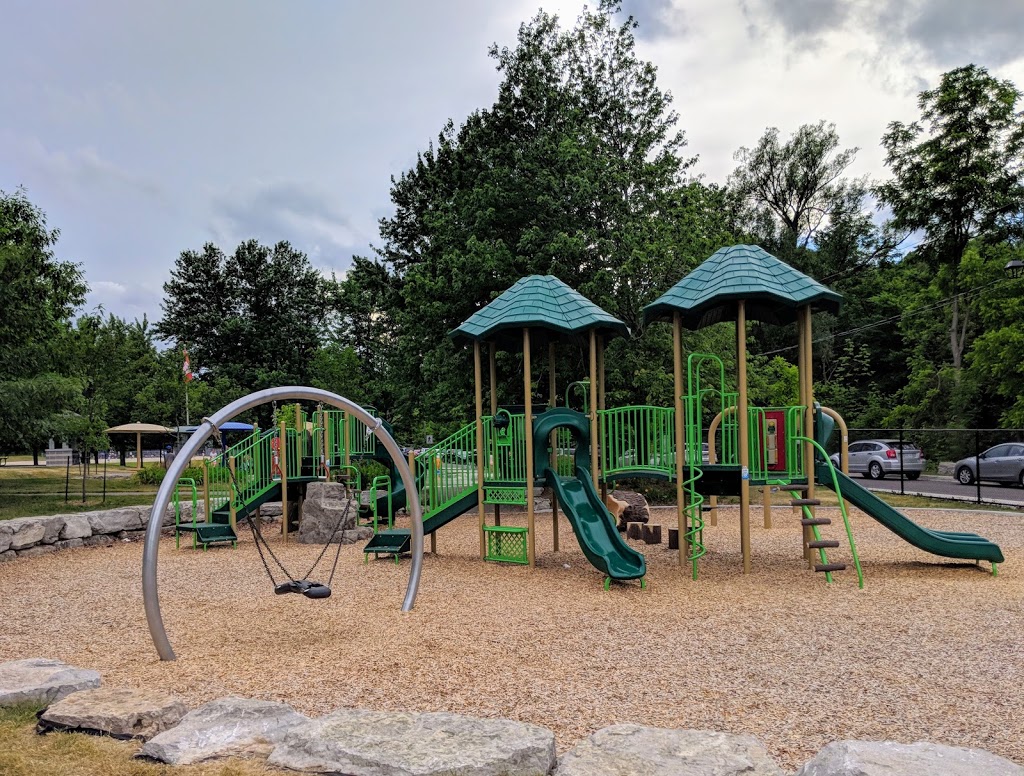 Rotary Park Pool & Spray Pad | 100 Garden Ln, Milton, ON L9T 1S2, Canada | Phone: (905) 878-7946