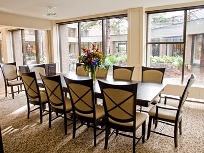 Amica Arbutus Manor | 2125 Eddington Dr, Vancouver, BC V6L 3A9, Canada | Phone: (604) 736-8936