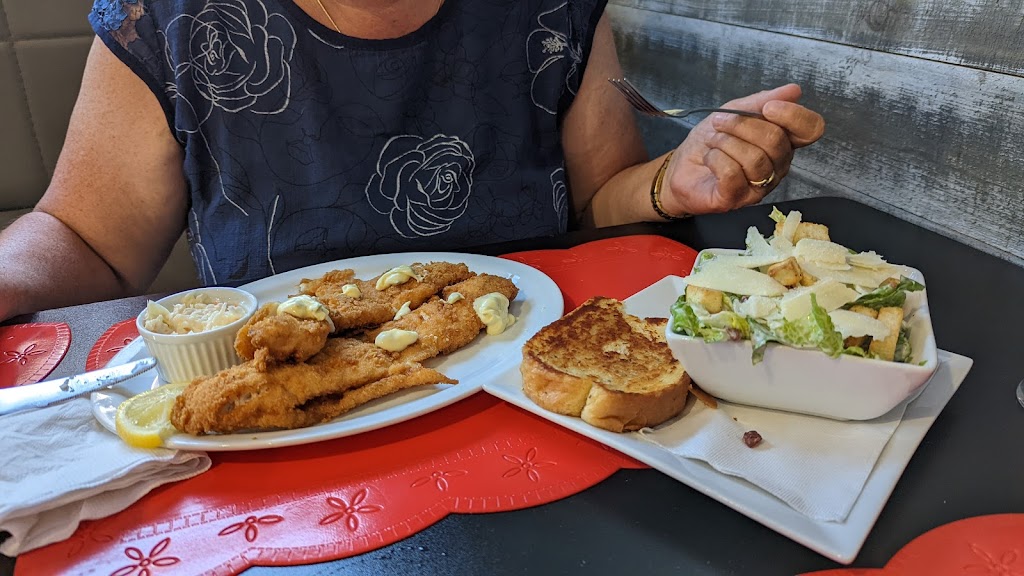 Mr Fish | 104 King St, Shelburne, NS B0T 1W0, Canada | Phone: (902) 875-3474