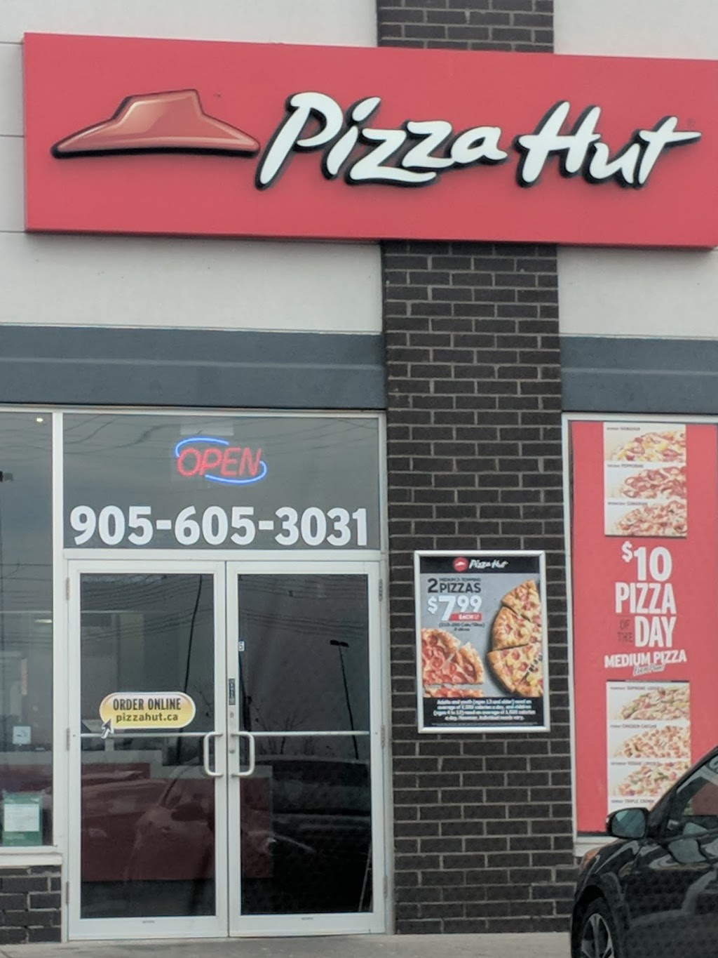 Pizza Hut | 8290 ON-27 Unit 5, Woodbridge, ON L4H 0S1, Canada | Phone: (905) 605-3031