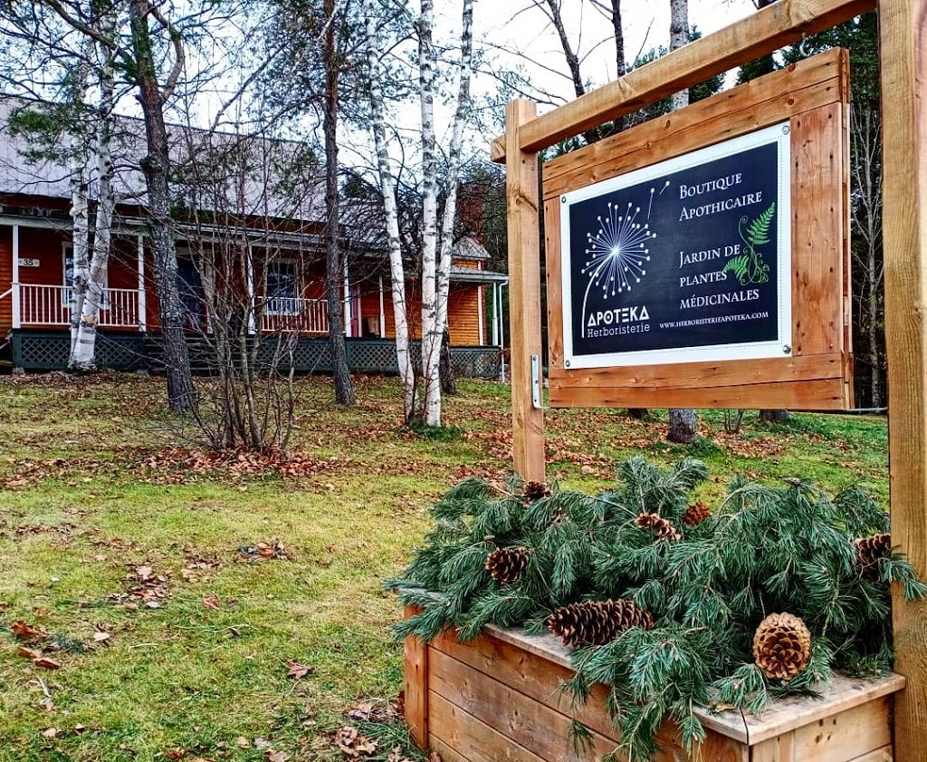 Herboristerie Apoteka | 35 Rue Principale E, Notre-Dame-des-Bois, QC J0B 2E0, Canada | Phone: (819) 432-3999