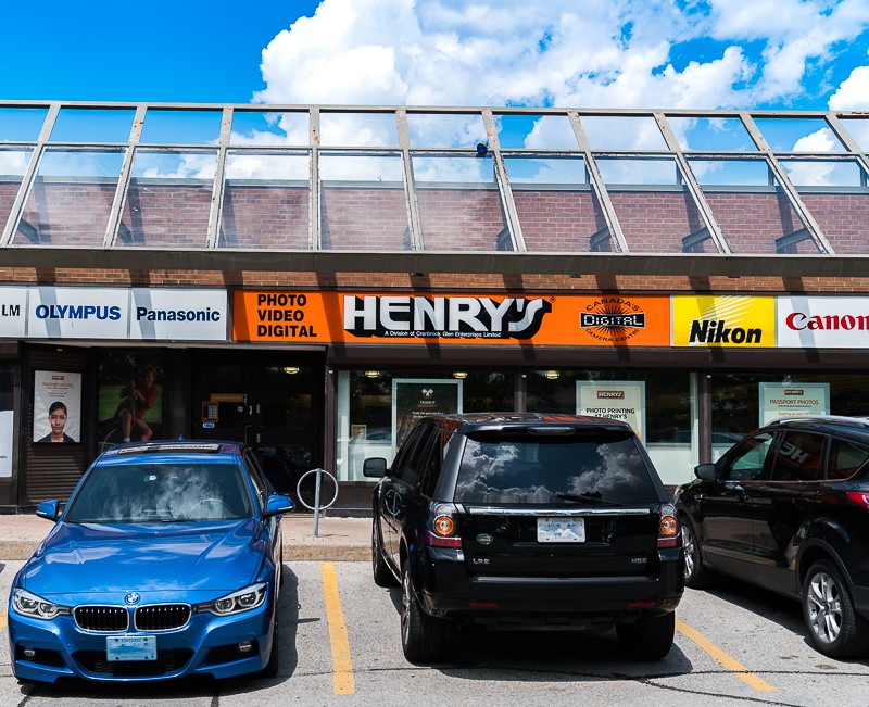 Henrys | 330 Steeles Ave W, Thornhill, ON L4J 6W9, Canada | Phone: (905) 886-1020