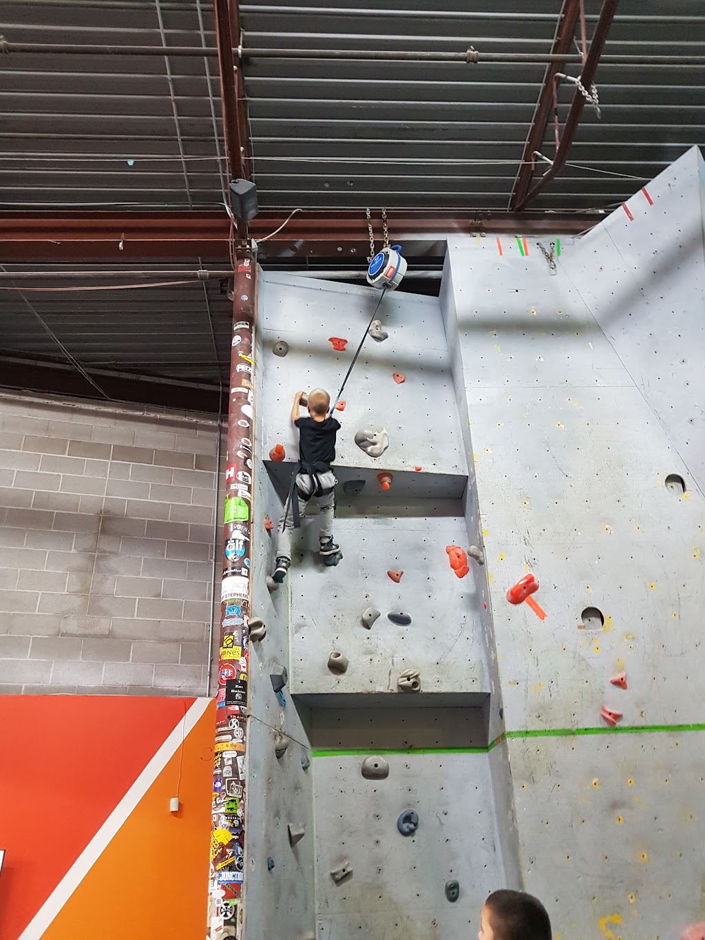 Vertical Adventures | 77 Paramount Rd, Winnipeg, MB R2X 2W6, Canada | Phone: (204) 632-5001