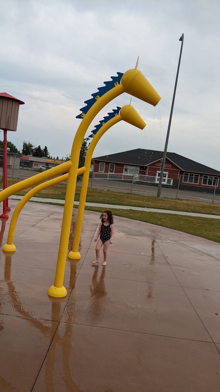 Centennial Park / Spray Park | 568 26 St S, Fort Macleod, AB T0L 0Z0, Canada | Phone: (403) 553-4425