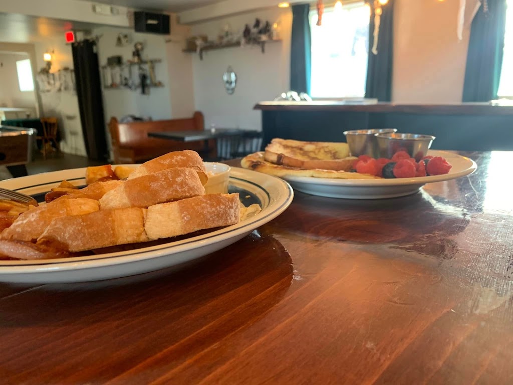 Resto Bar Nathalie | 425 QC-275, Sainte-Marguerite, QC G0S 2X0, Canada | Phone: (418) 504-0660