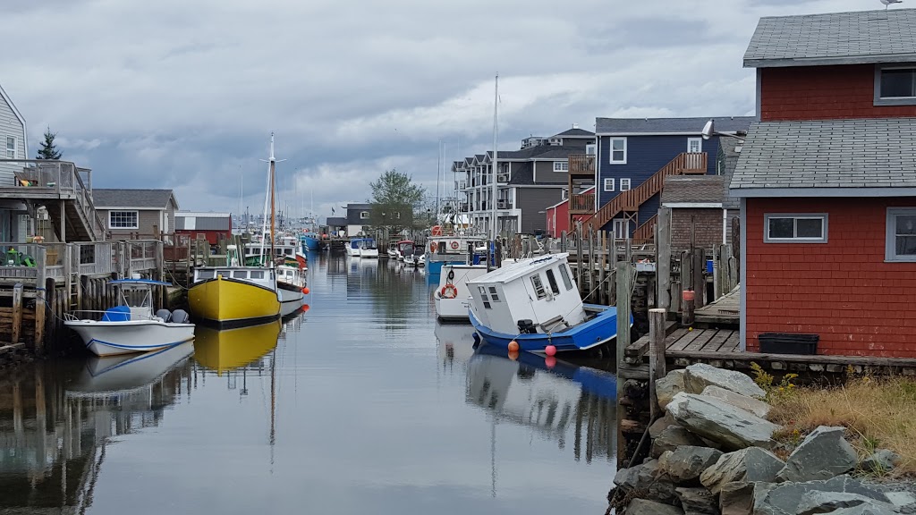 Fishermans Cove | 4 Government Wharf Rd, Eastern Passage, NS B3G 1M7, Canada | Phone: (902) 465-6093