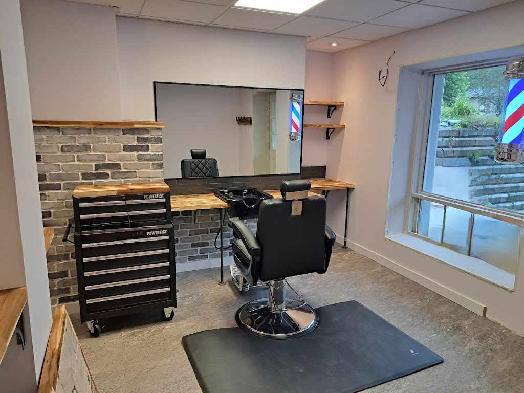 Barbier chez Lauzon | 3204 Rue Rolland, Sainte-Adèle, QC J8B 1C5, Canada | Phone: (450) 712-5115