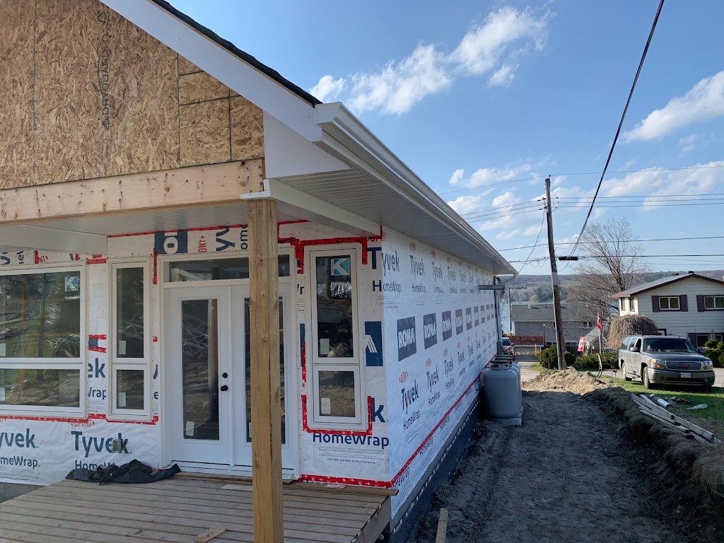 Bigfoot Roofing | 689 Pineridge Crescent, Pembroke, ON K8A 7V4, Canada | Phone: (613) 717-3668
