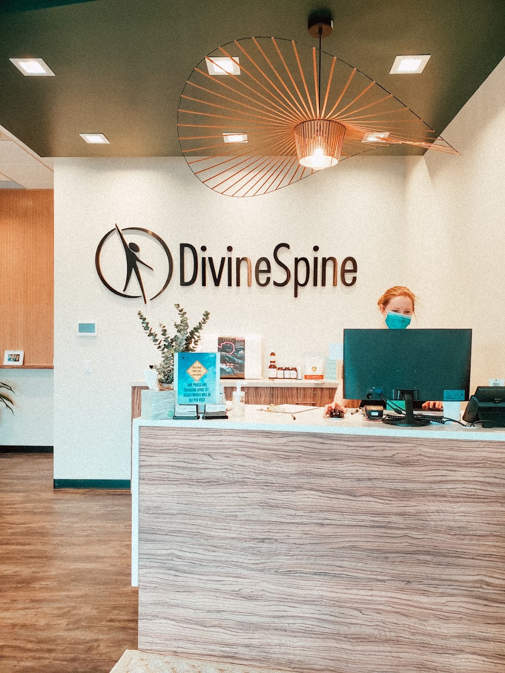 Divine Spine Tamarack | 2447 17 St NW, Edmonton, AB T6T 0Y2, Canada | Phone: (780) 758-7865