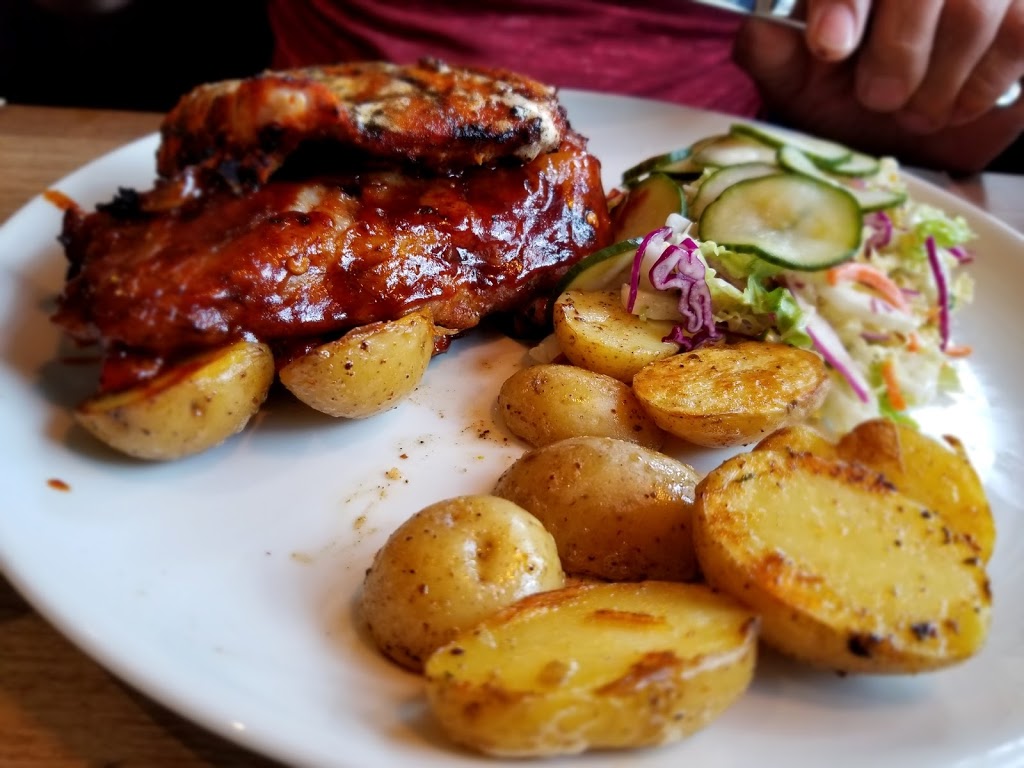 Moxies Grill & Bar | 29 Hopewell Way NE, Calgary, AB T3J 4V7, Canada | Phone: (403) 291-4636