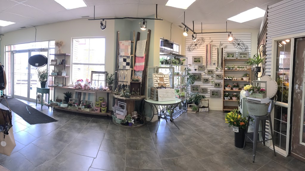 Pretty Little Flowers | 20 McLeod Ave #2a, Spruce Grove, AB T7X 3Y1, Canada | Phone: (780) 962-4771