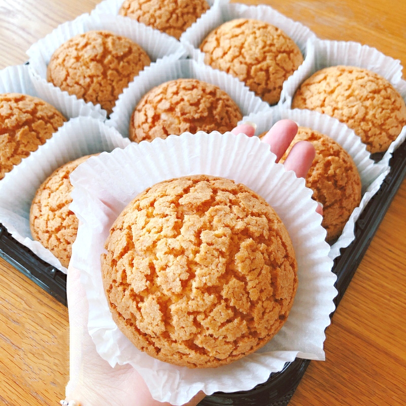 Sino Cream Puffs & Egg Tarts | 1222 Cole Harbour Rd, Dartmouth, NS B2V 1E9, Canada | Phone: (438) 941-3019