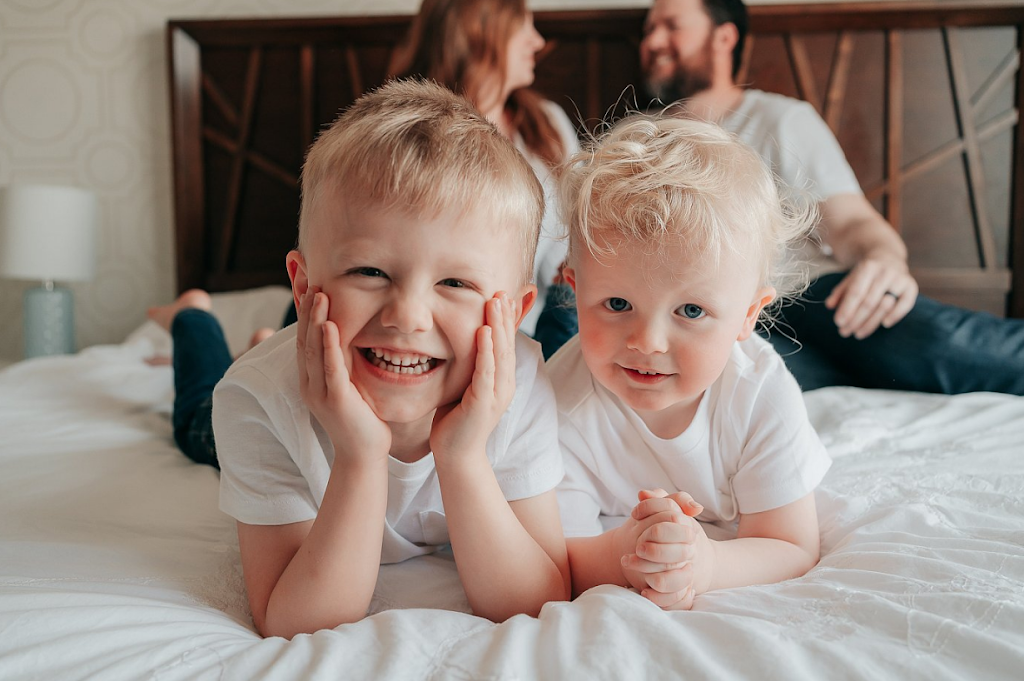 Liz Andrews Photography | 132 Crystal Shores Manor, Okotoks, AB T1S 2H6, Canada | Phone: (587) 966-5800