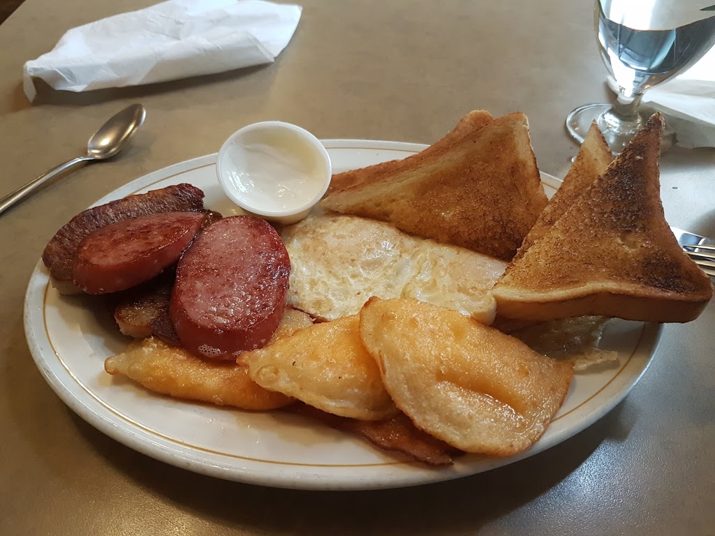 Kildonan Motor Hotel | 2100 Main St, Winnipeg, MB R2V 1T4, Canada | Phone: (204) 339-0828
