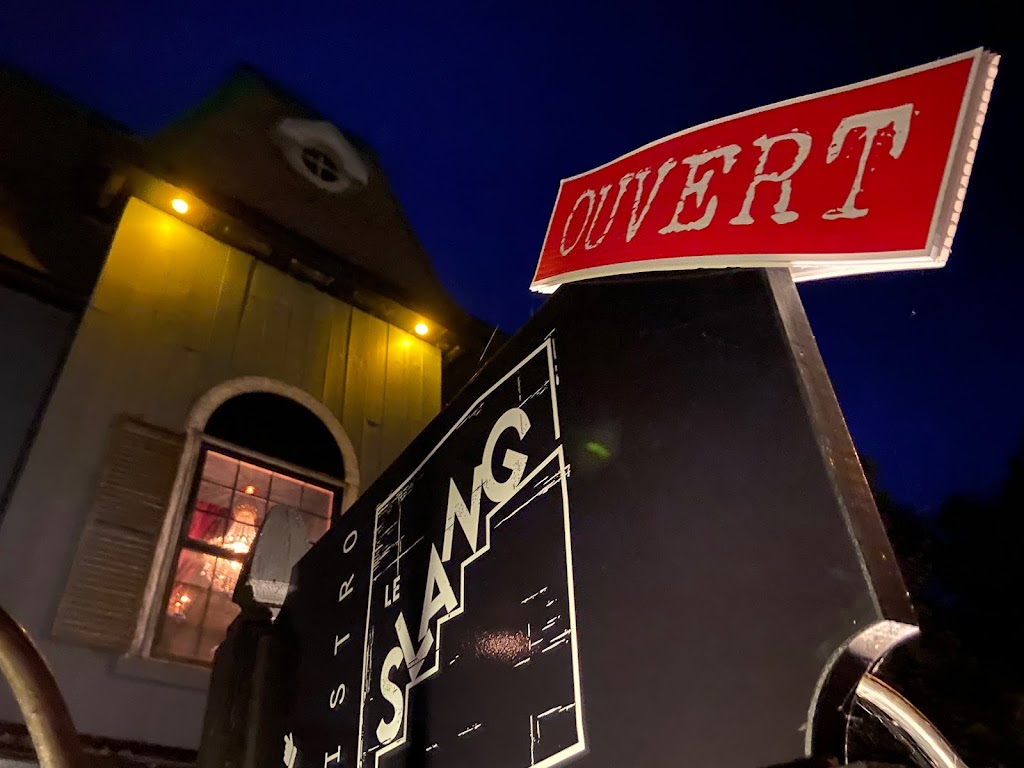 Bistro Le Slang | 28 La Grand-Rue, Sainte-Catherine-de-Hatley, QC J0B 1W0, Canada | Phone: (819) 868-9007