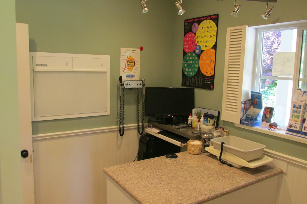 Clayburn Pet Hospital | 35060 Clayburn Rd, Abbotsford, BC V2S 7Z2, Canada | Phone: (604) 853-4411