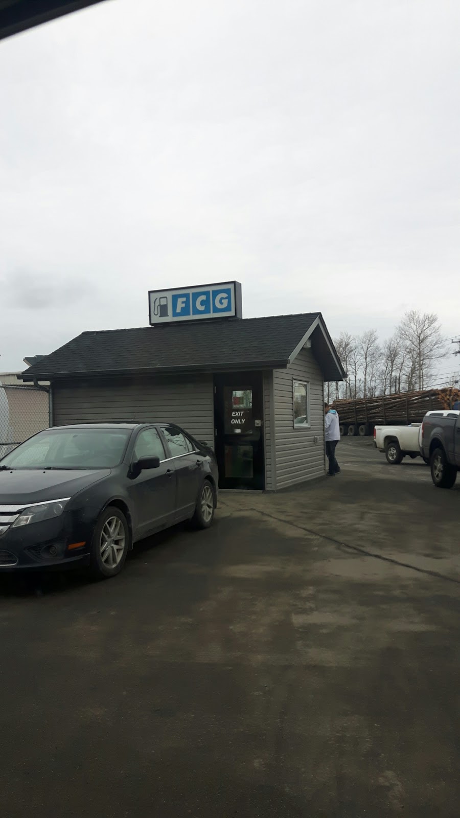 First Class Gas | 950 Chippewa Rd, Thunder Bay, ON P7J 0A1, Canada | Phone: (807) 474-4369