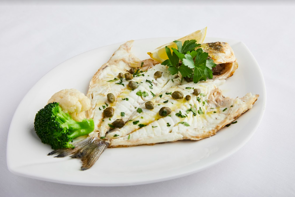 Estiatorio Milos – Montreal | 5357 Av du Parc, Montréal, QC H2V 4G9, Canada | Phone: (514) 272-3522
