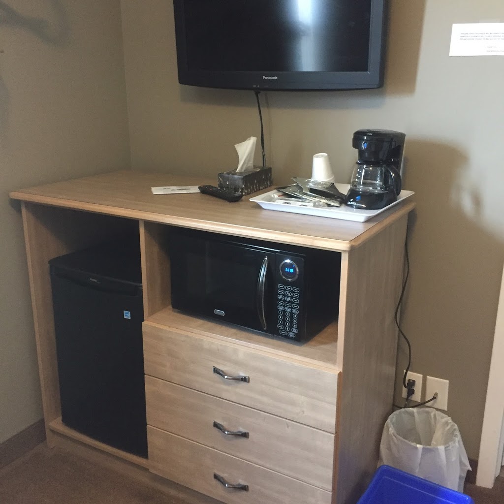 Vanscoy Hotel | 111 Rayburn Ave, Vanscoy, SK S0L 3J0, Canada | Phone: (306) 668-2124