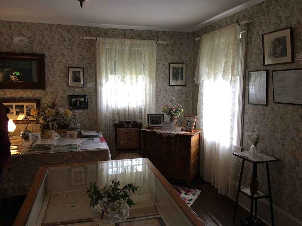 Lucy Maud Montgomery Birthplace | 6461 PE-20, New London, PE C0A 1M0, Canada | Phone: (902) 886-2099